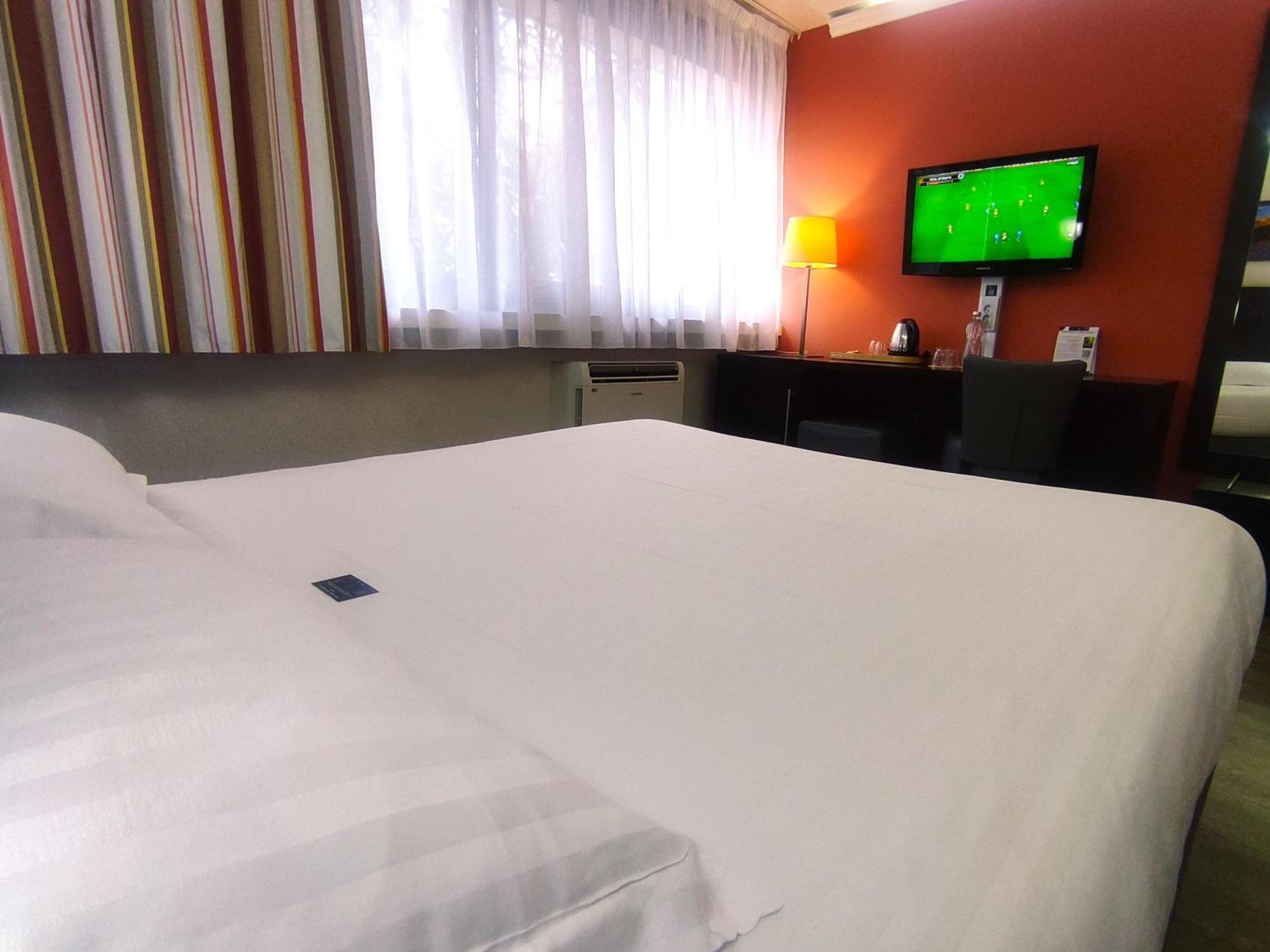 Contact Hotel Be Guest Limoges Sud Ngoại thất bức ảnh